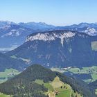 Sicht von Süden auf Bayerische und Östereichische Gipfel bis zum  Kaiser  Beschnitt beidseitig...