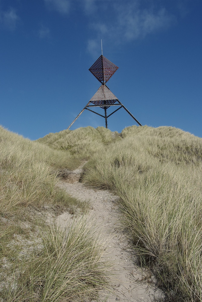 Sichtzeichen am Strand von Houvig