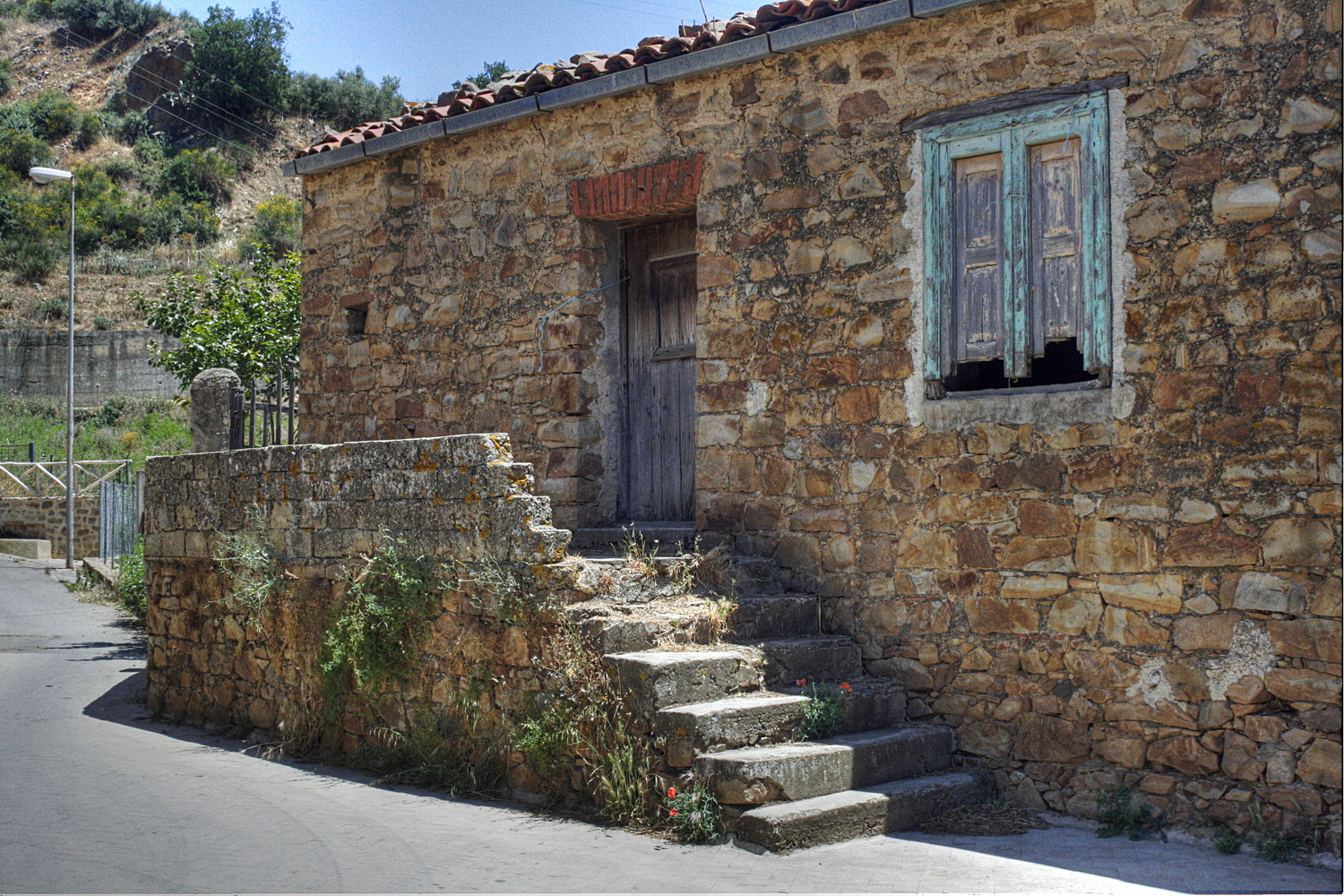 Sicilia, Entroterra. Architettura Rurale, con scala d'ingresso 1