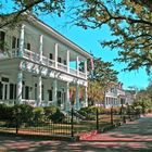 Sidewalk without Rhett Butler