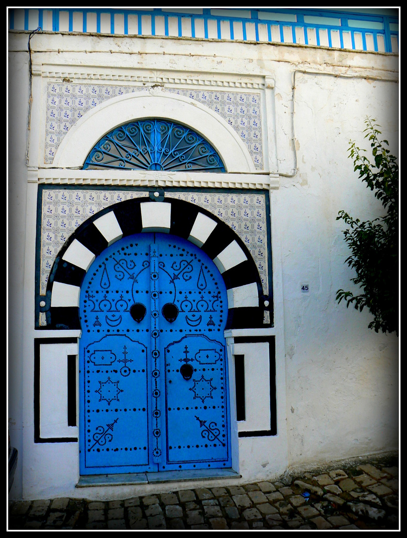 SIDI - BOU - SAID ' - 10 -