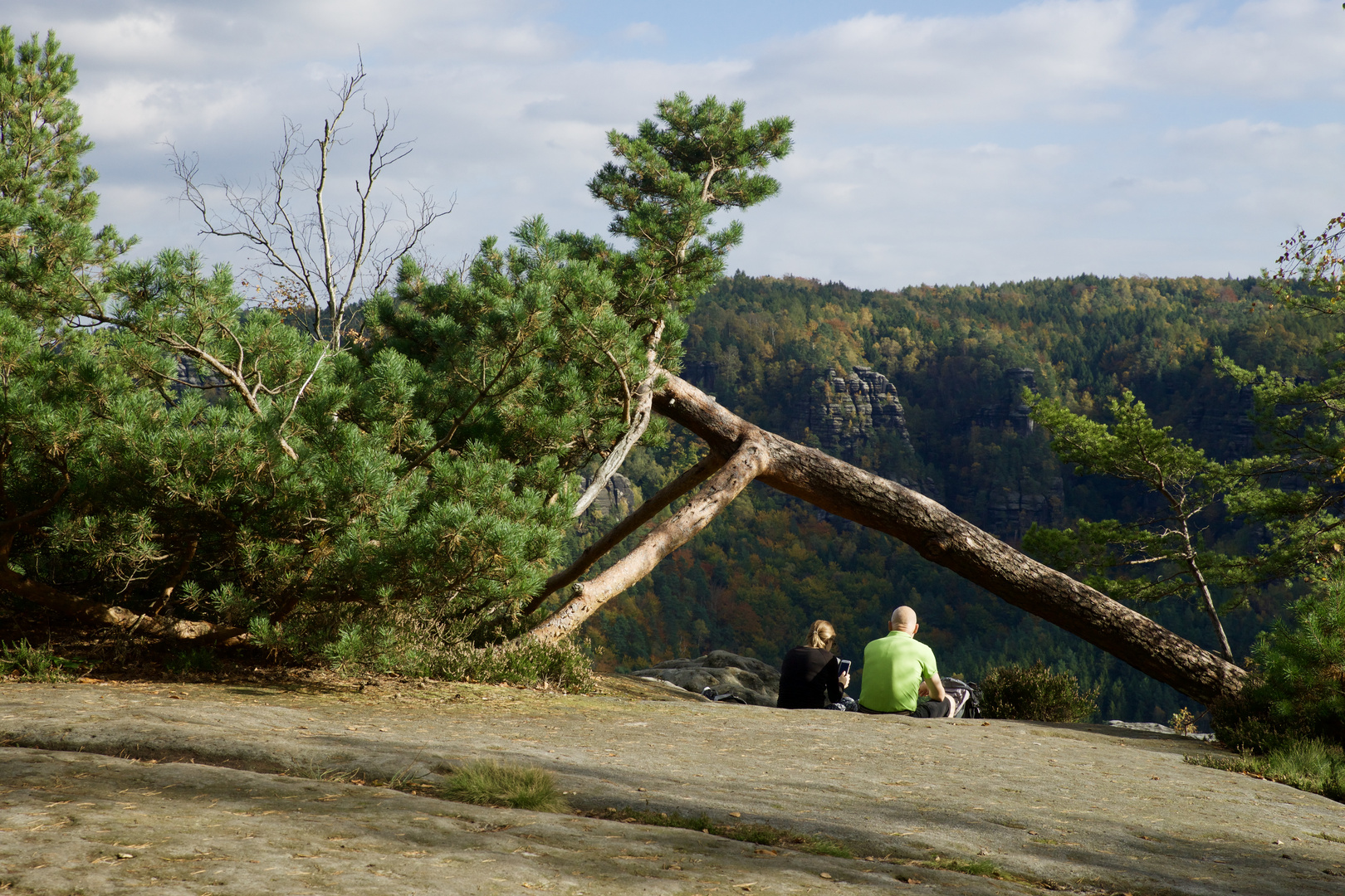 Sie geniessen den Herbst