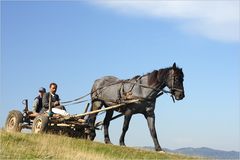 Sie kamen von hinter dem Berg...