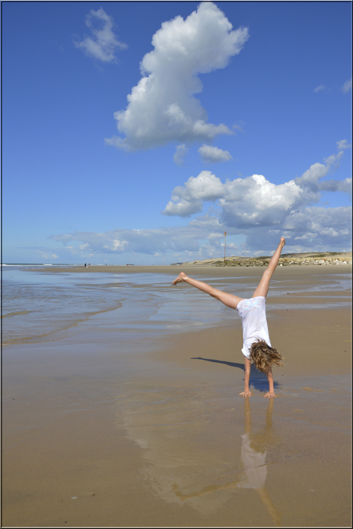 Sie liebt den Strand und das Meer !