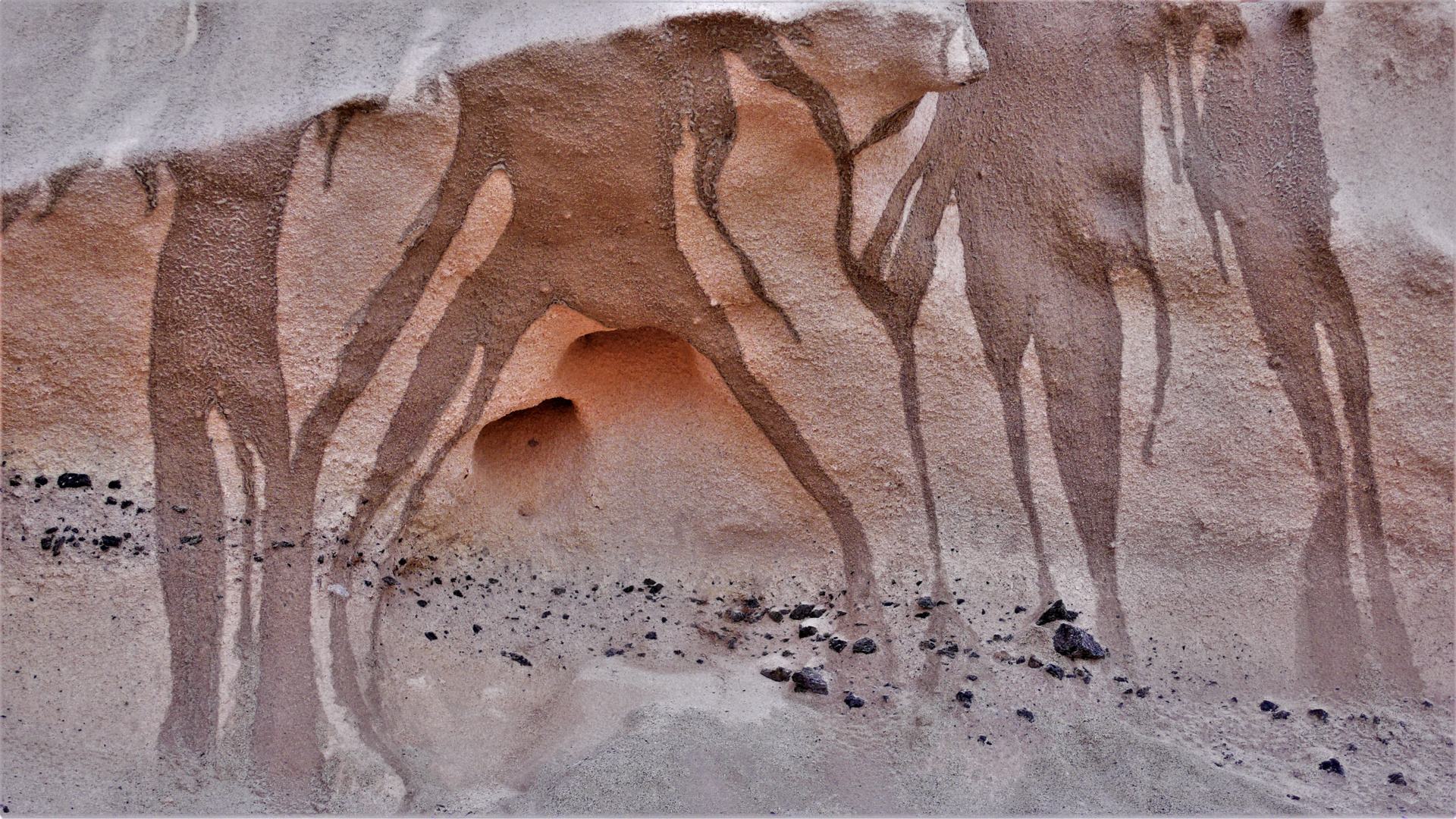 Sie sind da....Fabelwesen am Fels.. Foto & Bild spain, world, sand