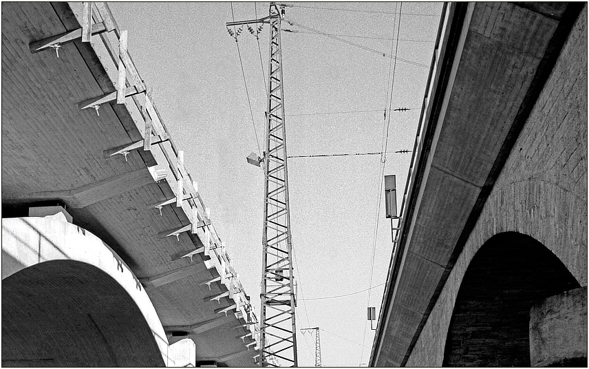 Siebenbogen-Brücke "Neu und Alt"