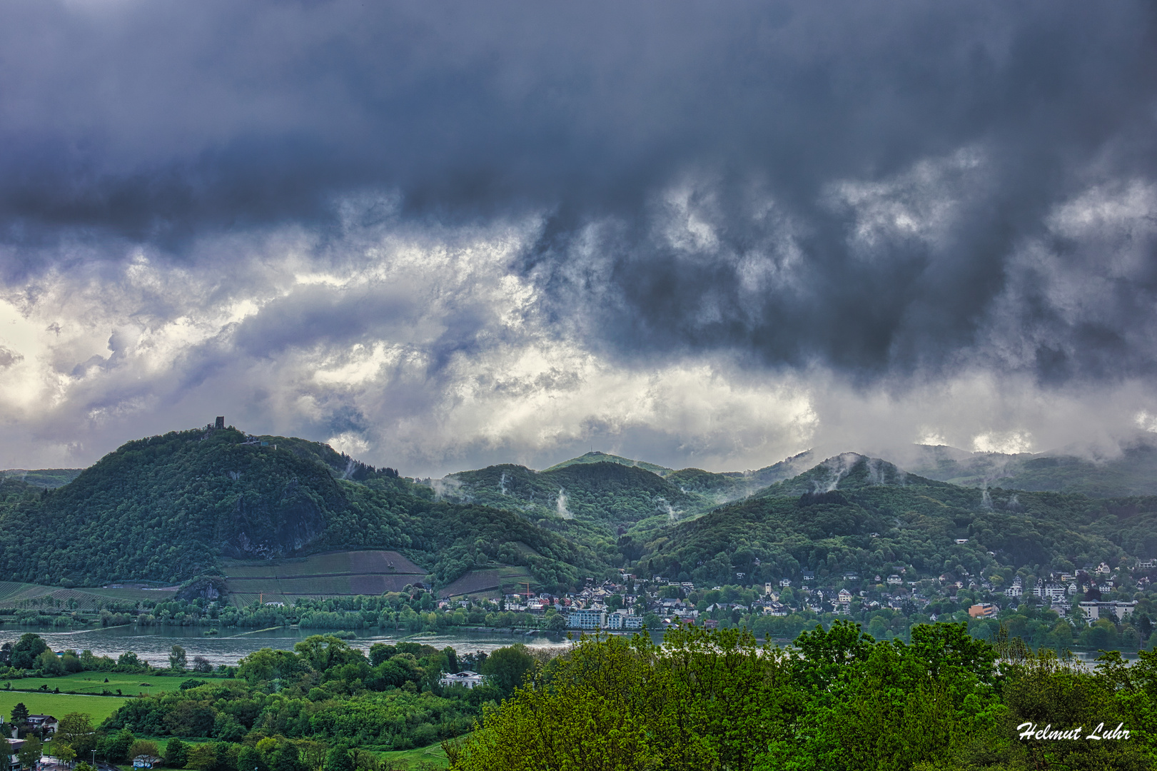 Siebengebirgsblick . . .