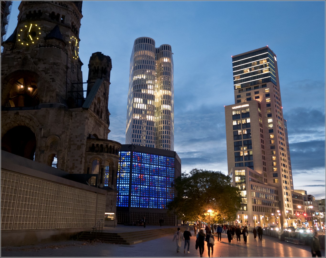 SiebzehnUhrEins Breitscheidplatz