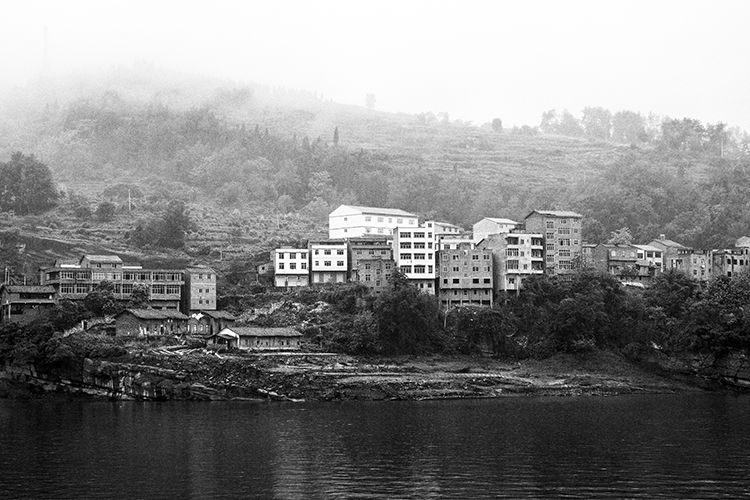 Siedlung am Ufer des Jangtsekiang