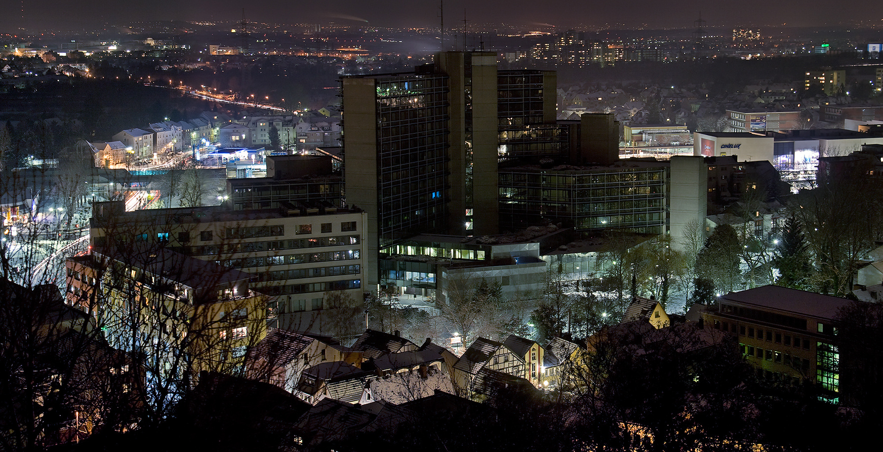 Siegburg bei Nacht... David gegen Goliath