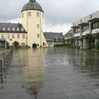 Siegen, Schloßplatz. Nach dem Regen
