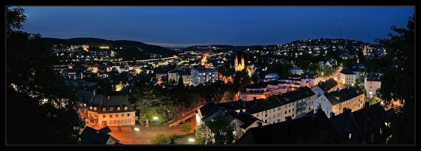 Siegen zur blauen Stunde - Blick vom oberen Schloss