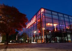 Siegerlandhalle im Herbst