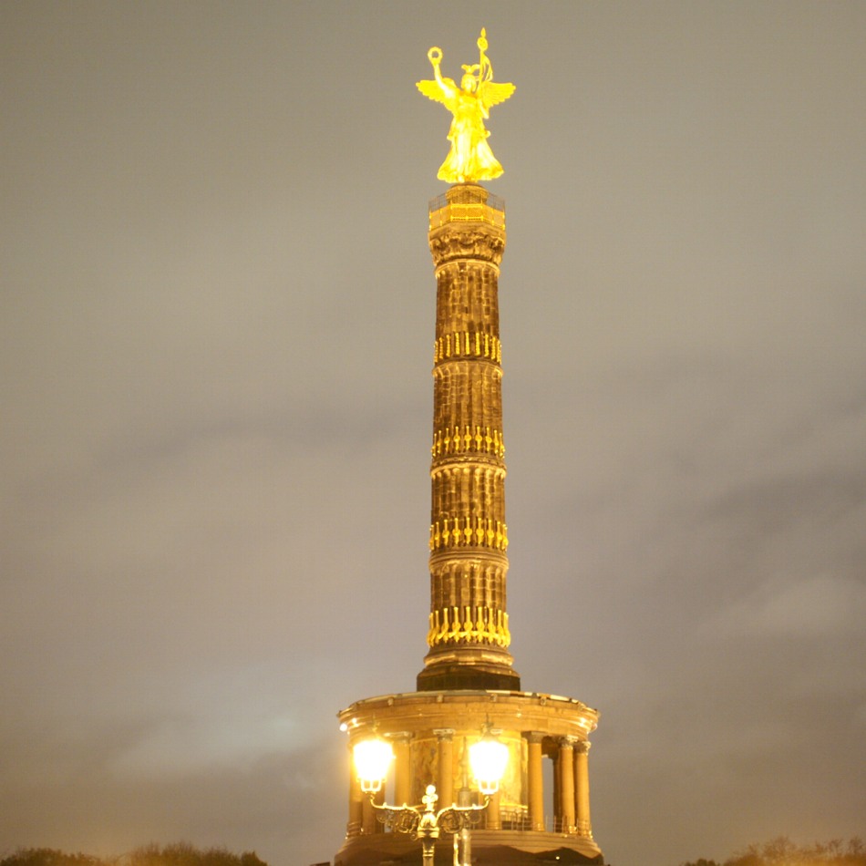 Siegessäule bei Nacht