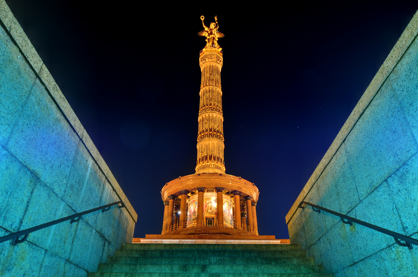 Siegessäule Berlin bei Nacht