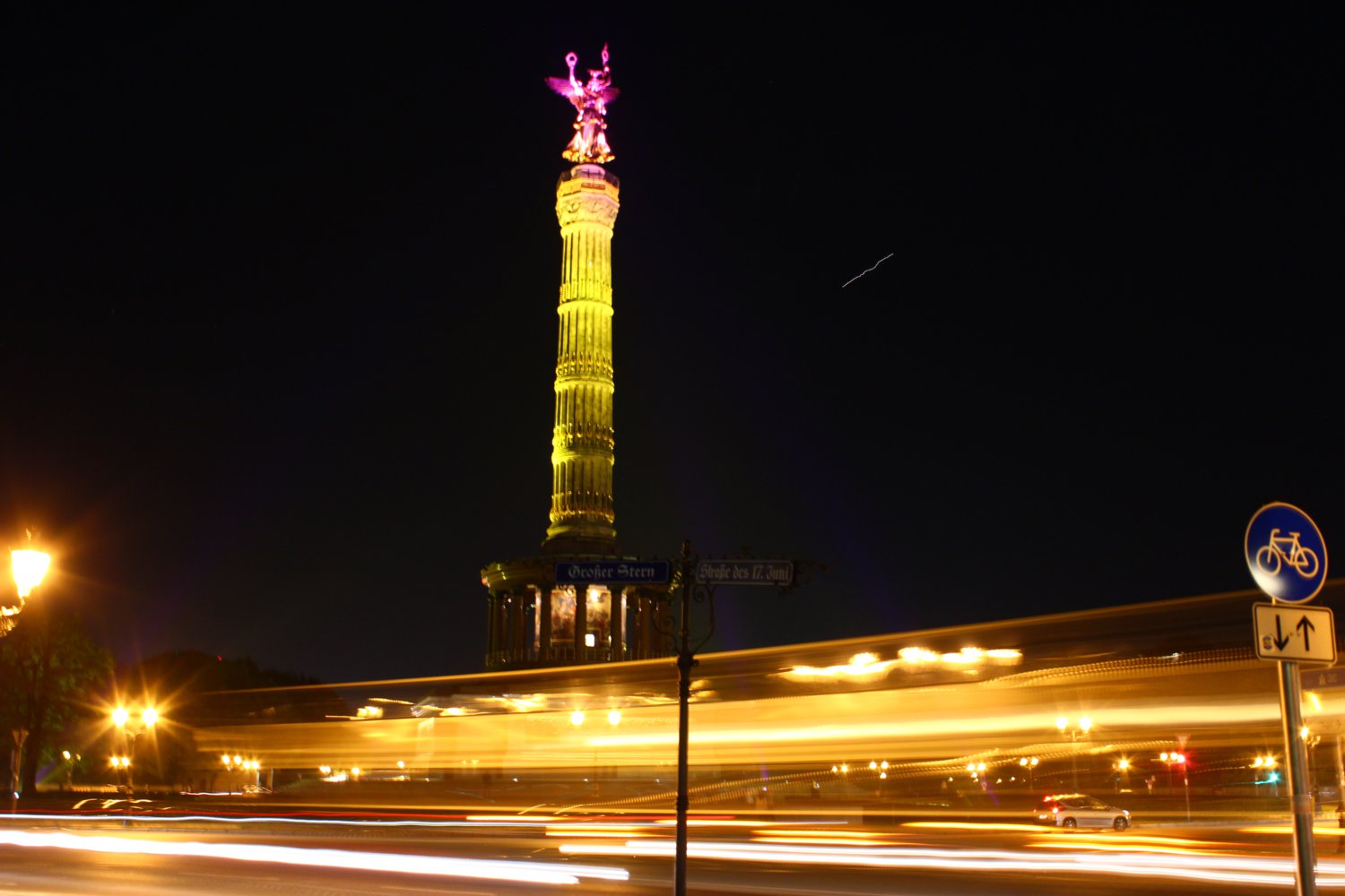 Siegessäule by night