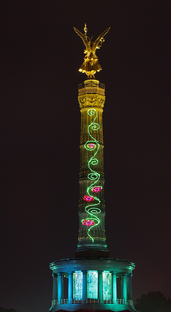 Siegessäule in Berlin beim Festival of Lights 2013