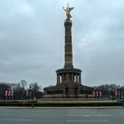 Siegessäule mit Wolkendecke