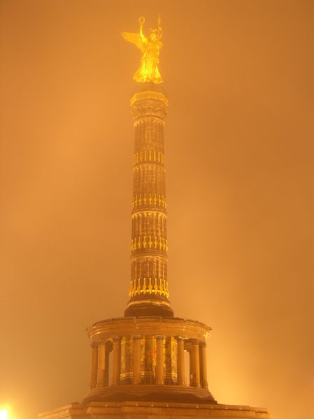 Siegessäule @ Night