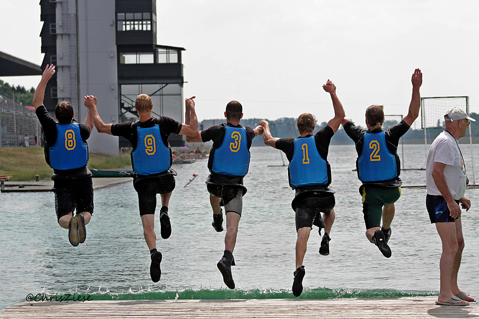 Siegessprung ins Wasser