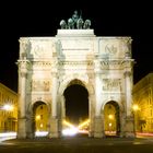 Siegestor bei Nacht