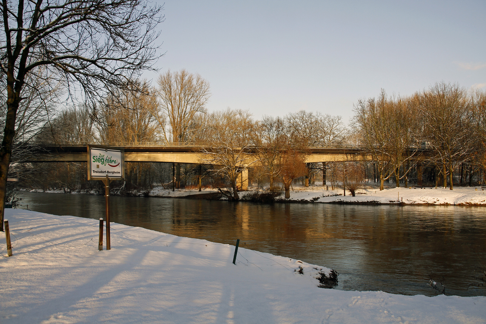 Siegfähre in Winterruhe