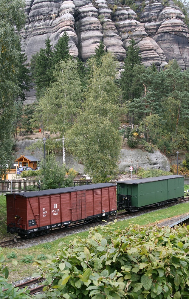 Sieht fast so aus wie auf meiner Modelleisenbahnplatte...