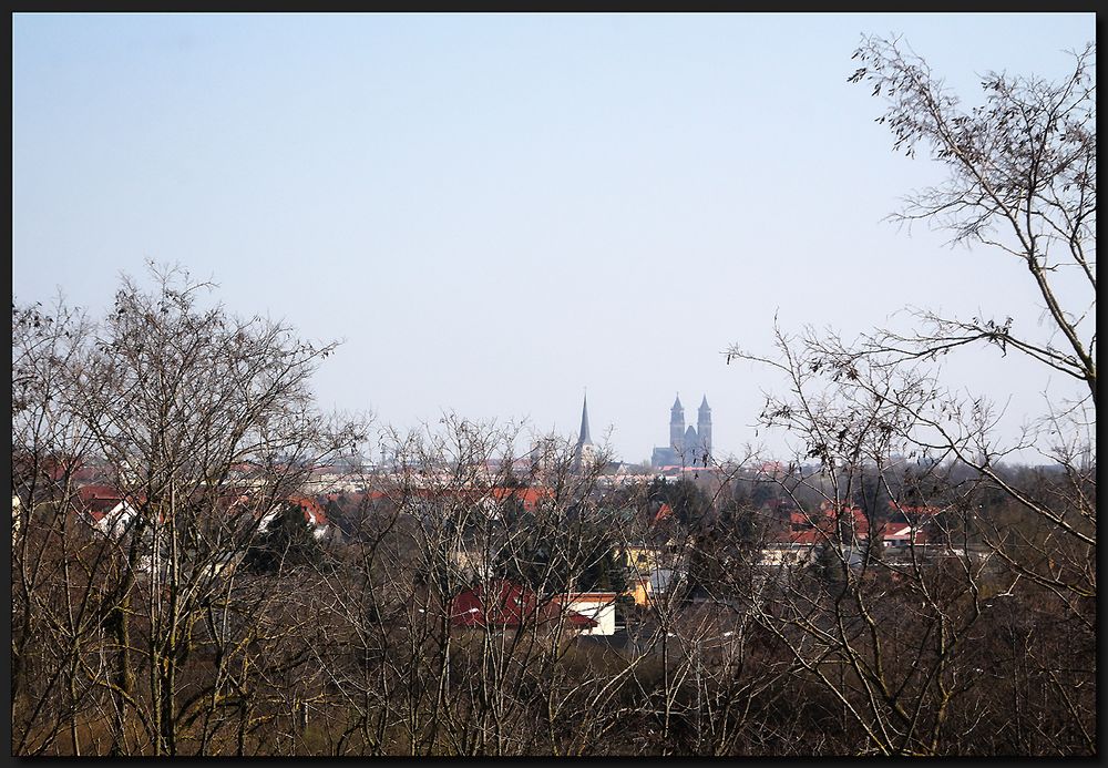 ...Sieht man vom Dom das Gemäuer...