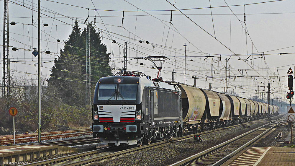 Siemens 21837 - MRCE "X4E 873" mit einem Kesselzug - Groß Gerau - 31.01.2014