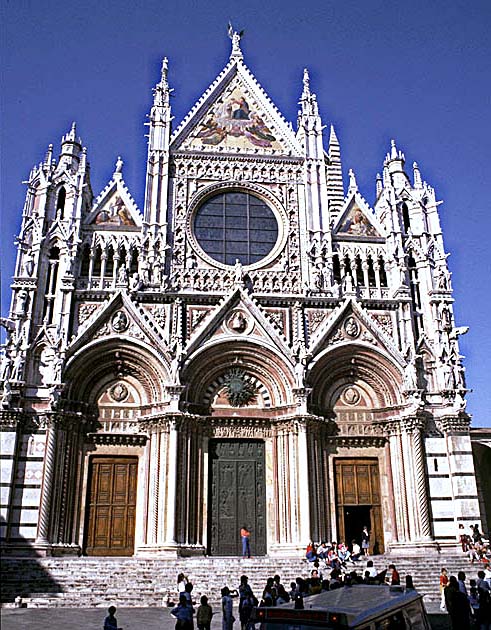 Siena (6) Fassade des Doms