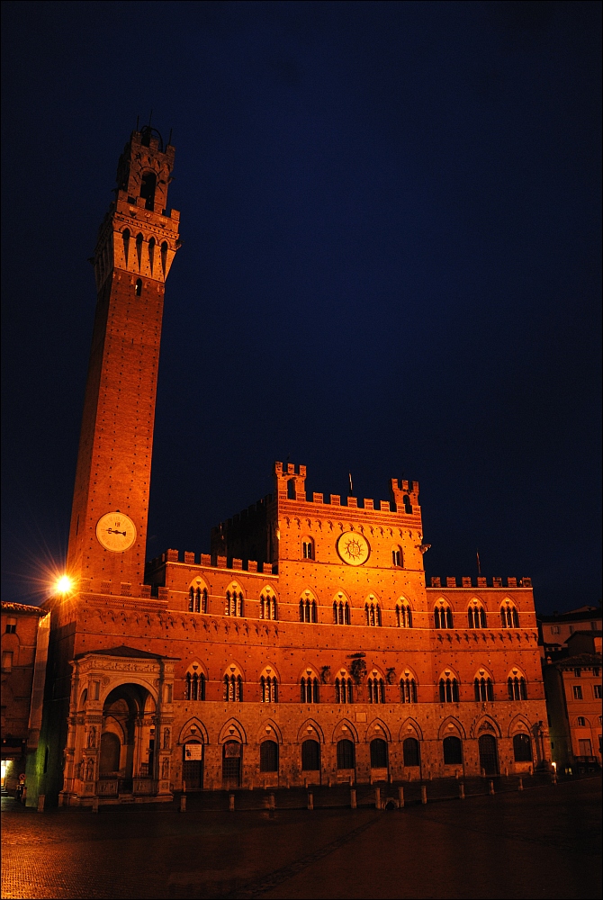 Siena by night