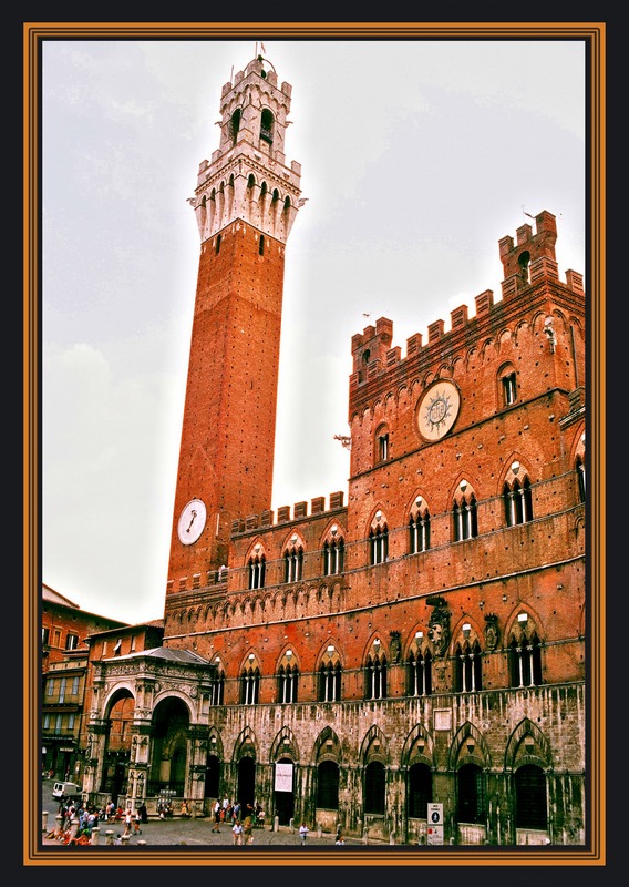 Siena - Il Palazzo Pubblico con la Torre del Mangia