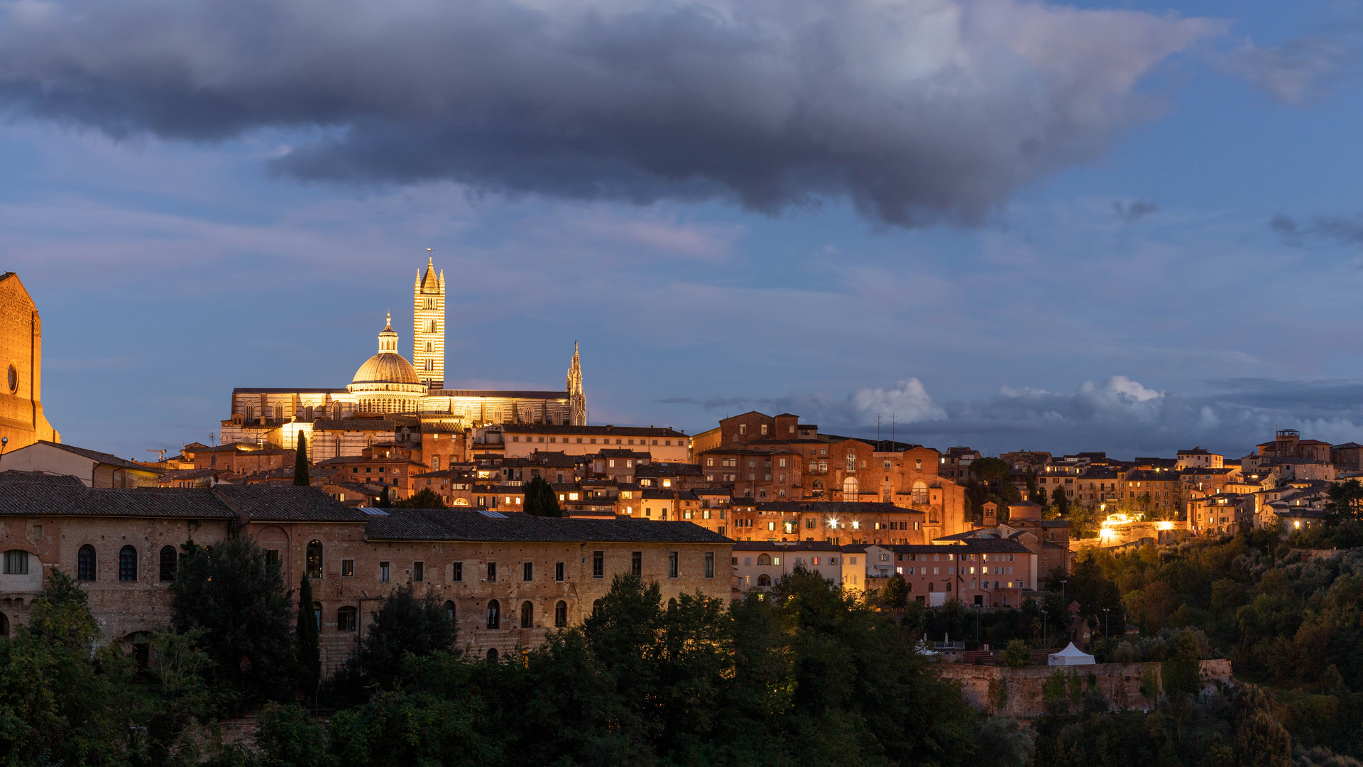 Siena zur blauen Stunde