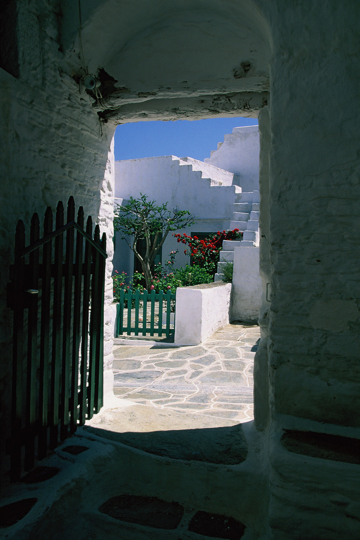 Sifnos, Apollonia II