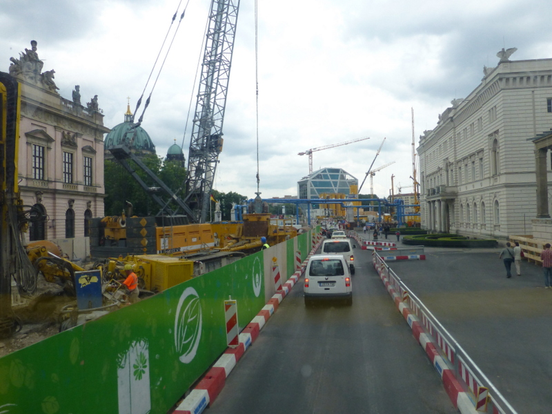 Sightseeing Unter den Linden von Berlin