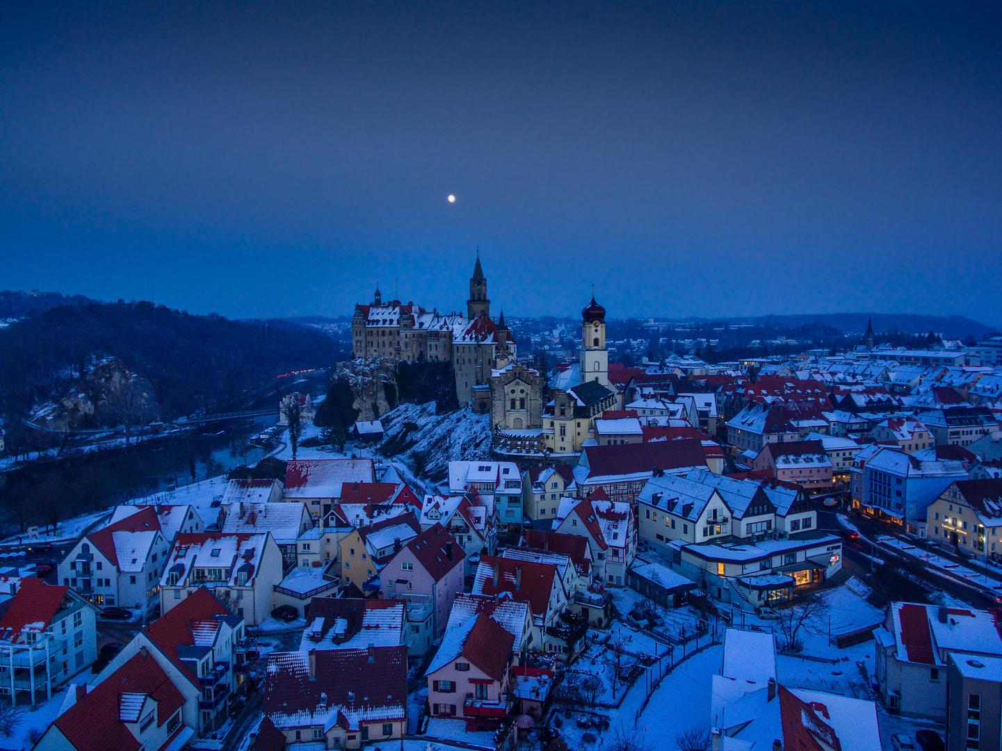 Sigmaringen Schloss Vollmond Schnee blau