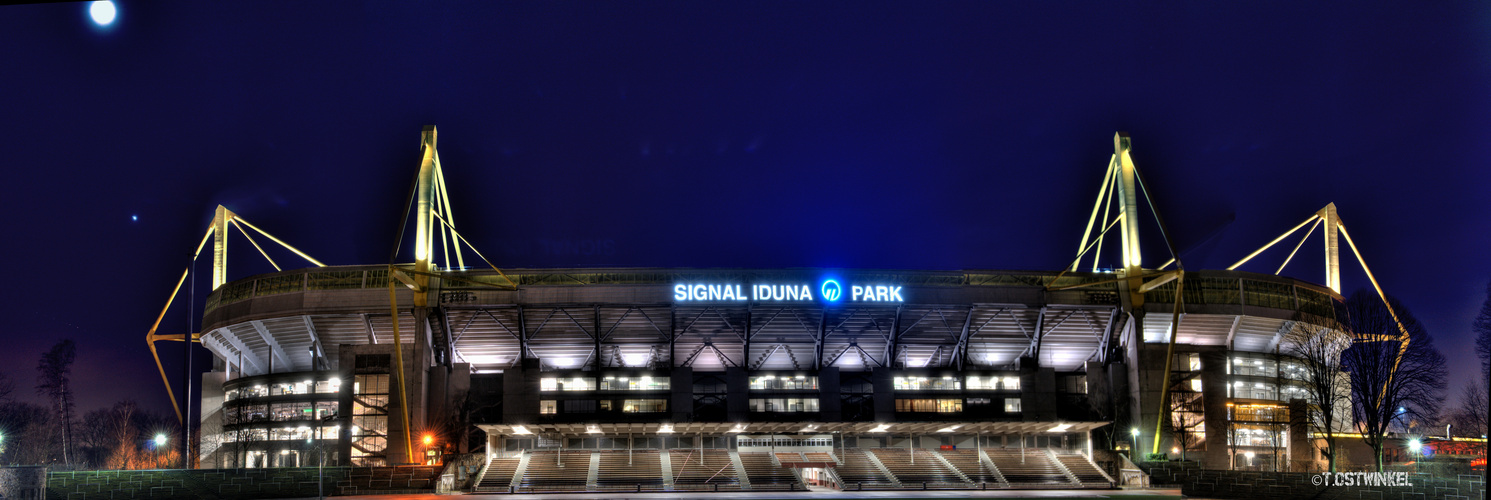 Signal-Iduna-Park bei Nacht in HDR