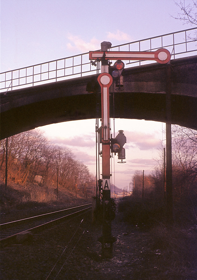 Signal und Brücke