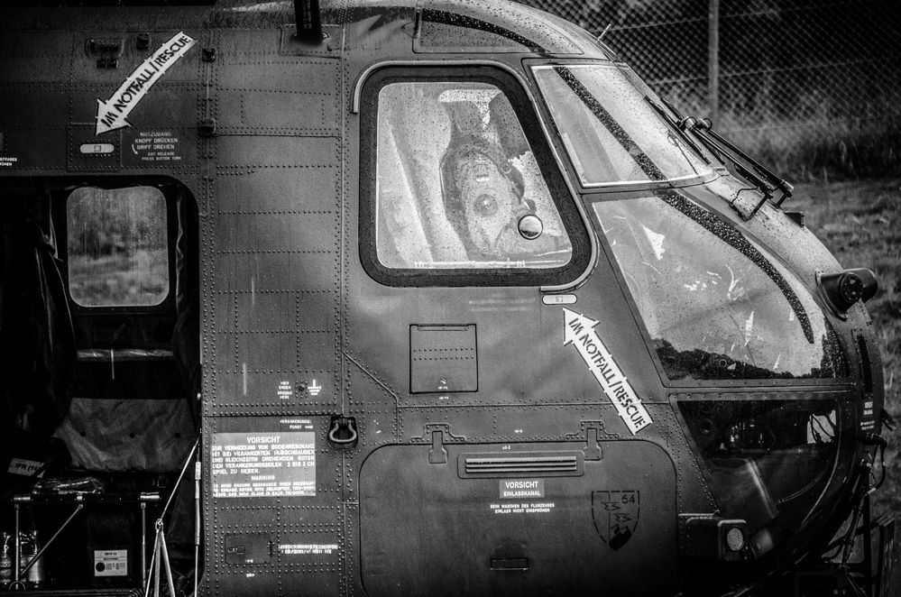 Sikorsky CH-53 - Checking The Checklist