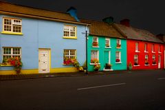 S'il fait gris chez vous ,peignez vos maisons!