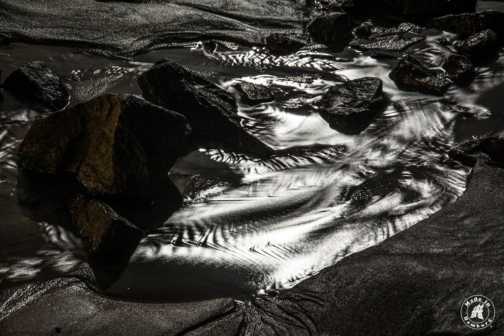 Silberlicht, oder das Elbwasser im Mondlicht