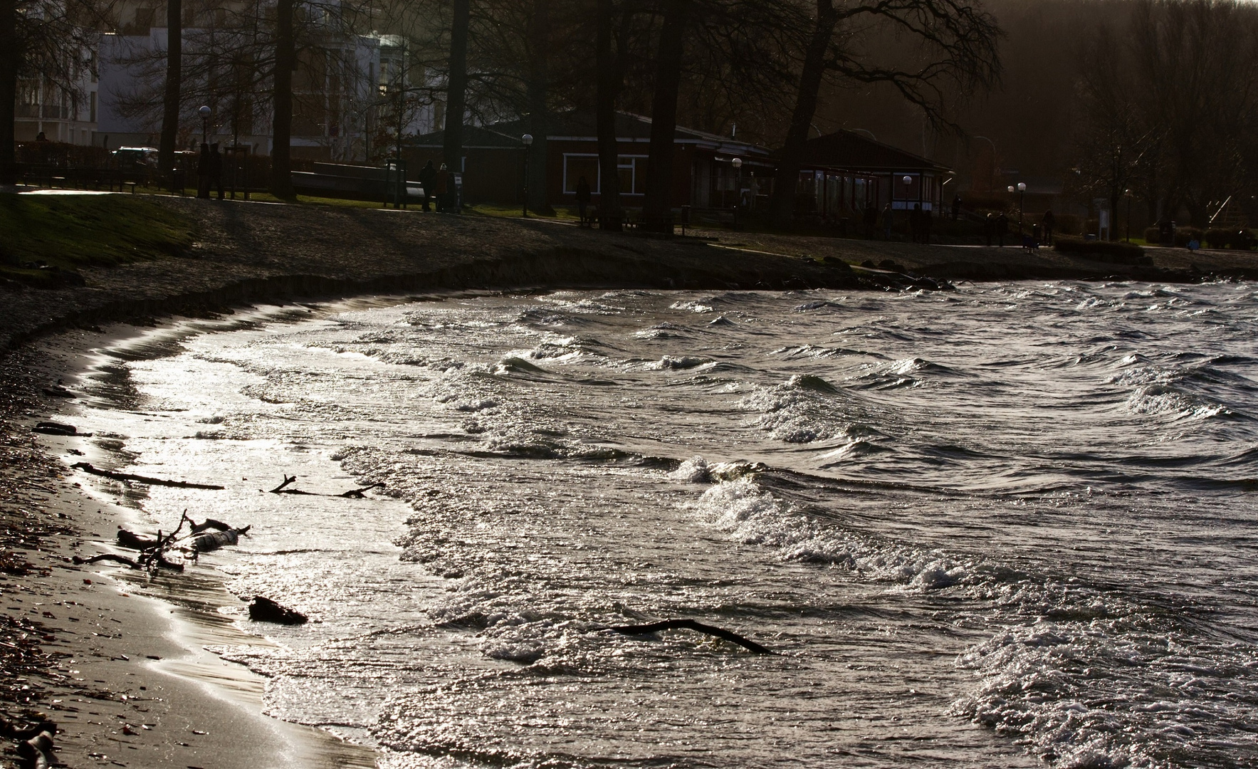 Silberwellen Am Augustastrand