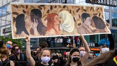 SILENT-DEMO GEGEN RASSISMUS BERLIN ALEXANDERPLATZ #11