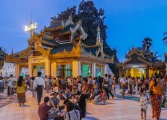 ...silent Moments at Swedagon...