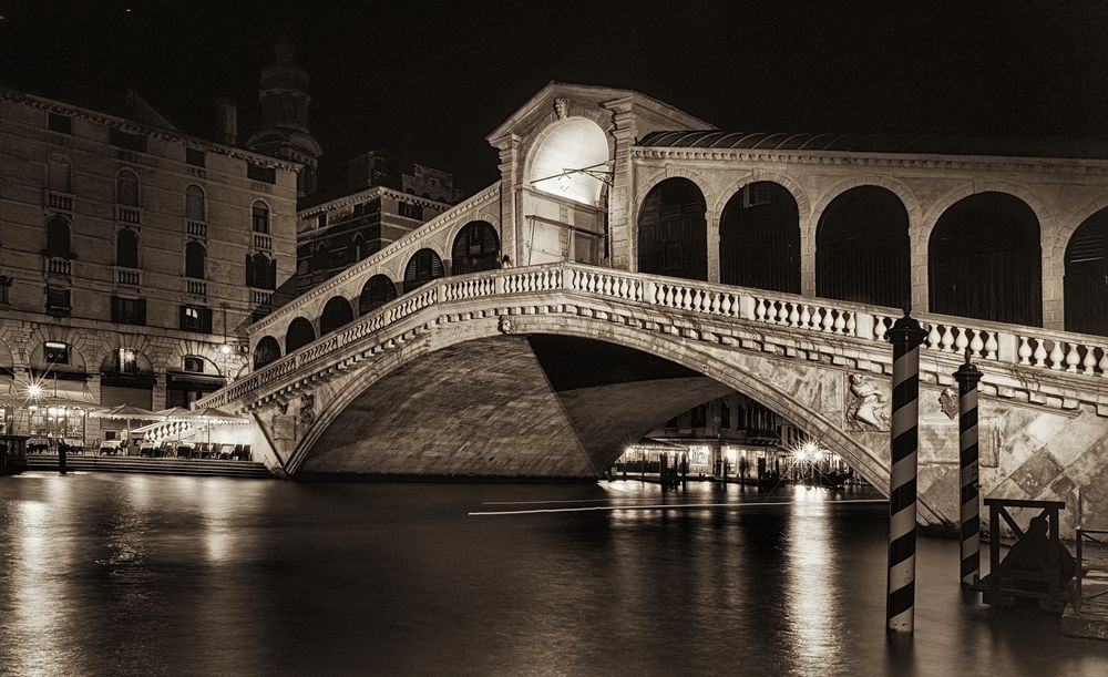 Silenzio al ponte di rialto