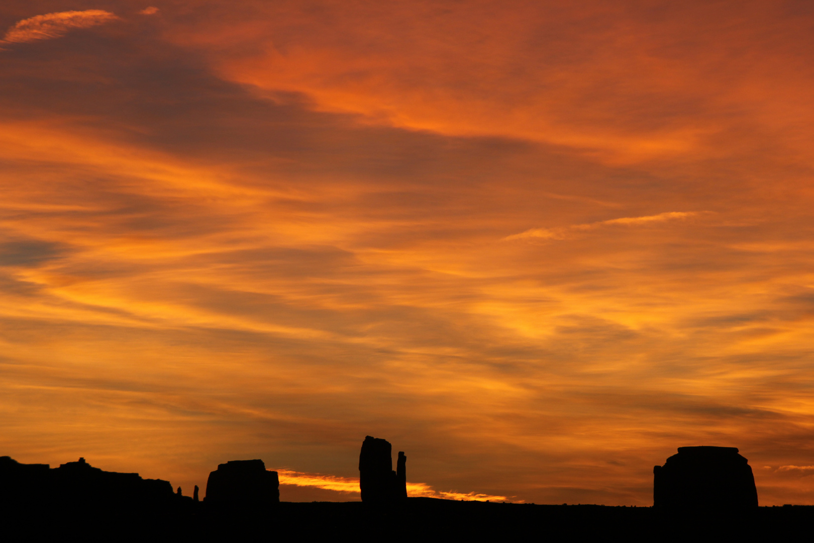 Silhouette des Monument Valley...