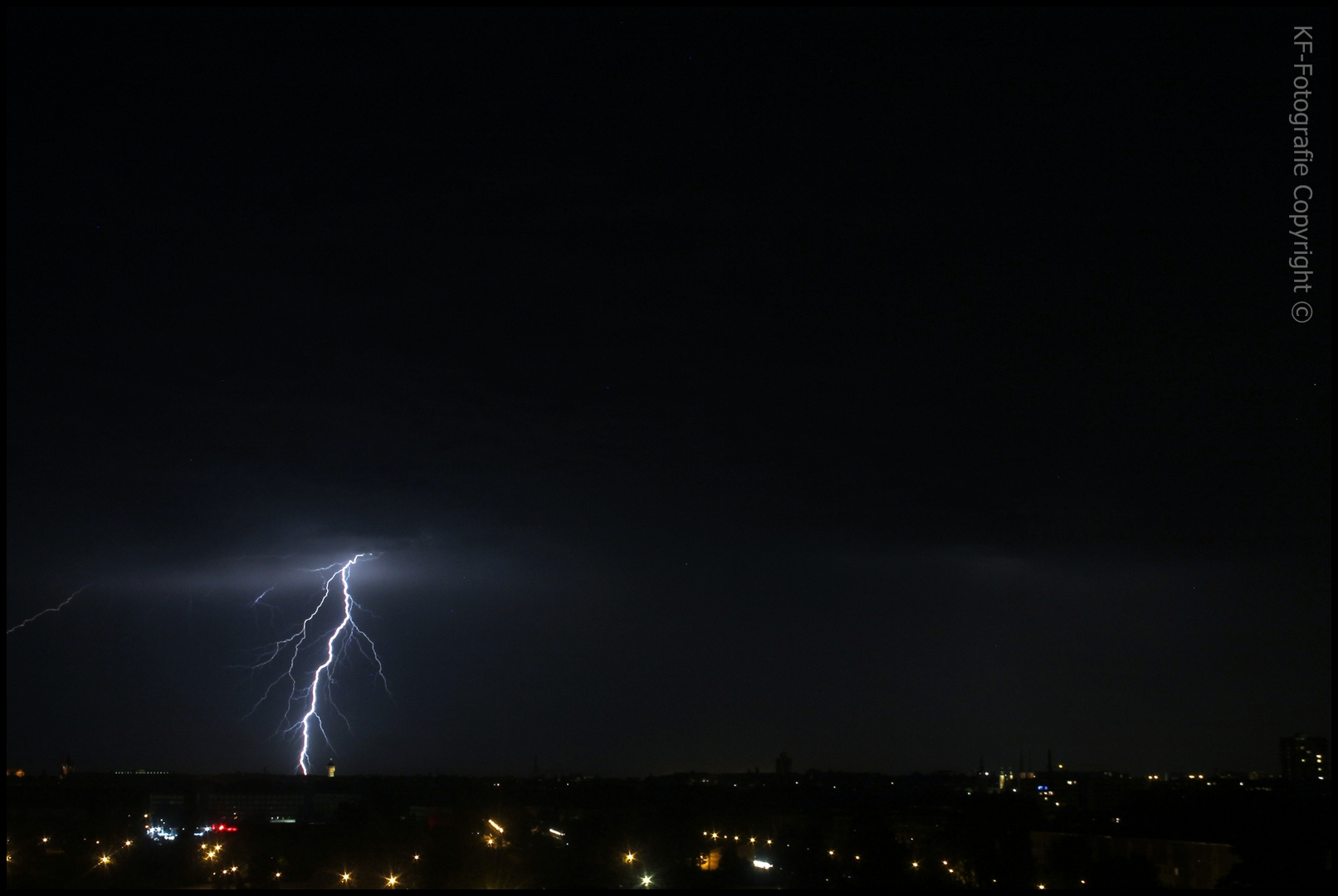 Silhouette Halle/S - Innenstadt - Erdblitz