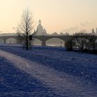 Silhouette von Dresdens Altstadt im Winter ('09)