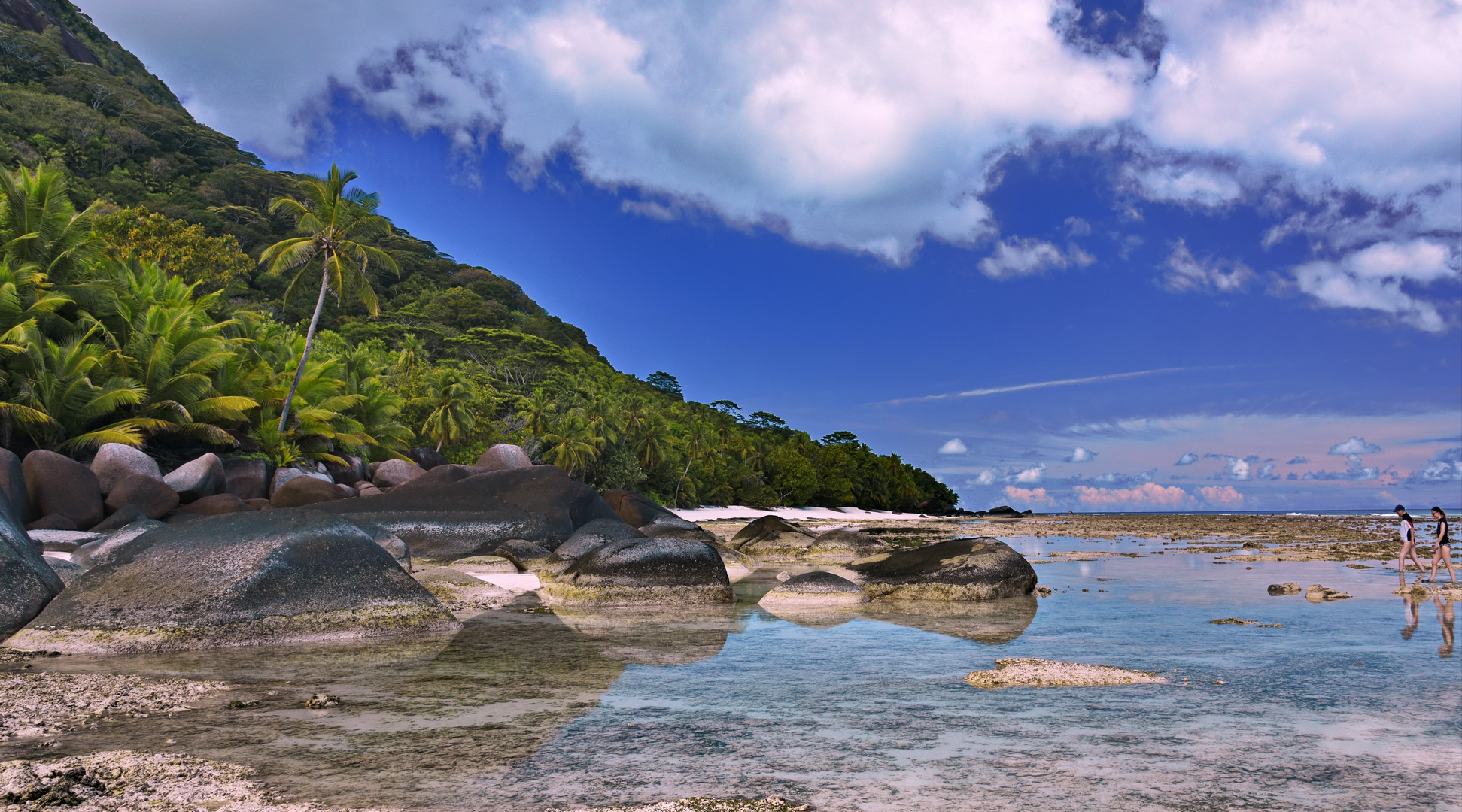 Silhuette Island Seychelles