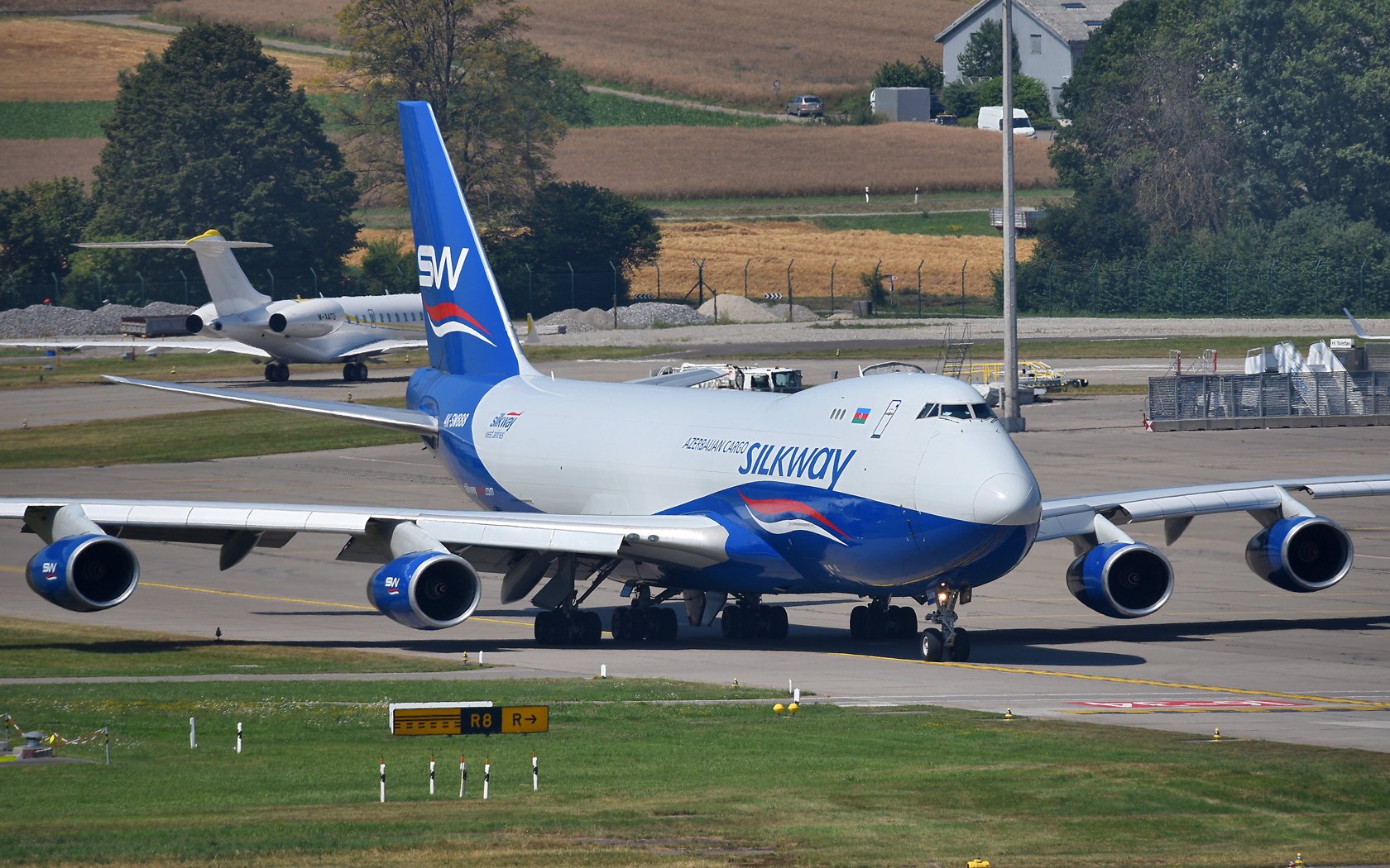 Silk Way Airlines Boeing 747-400F, ERF 4K-SW888 